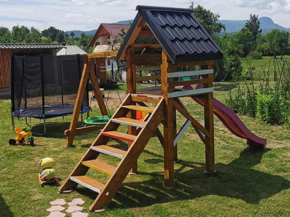 Pensiune Agroturistica "Casa Teodora" Budeşti المظهر الخارجي الصورة