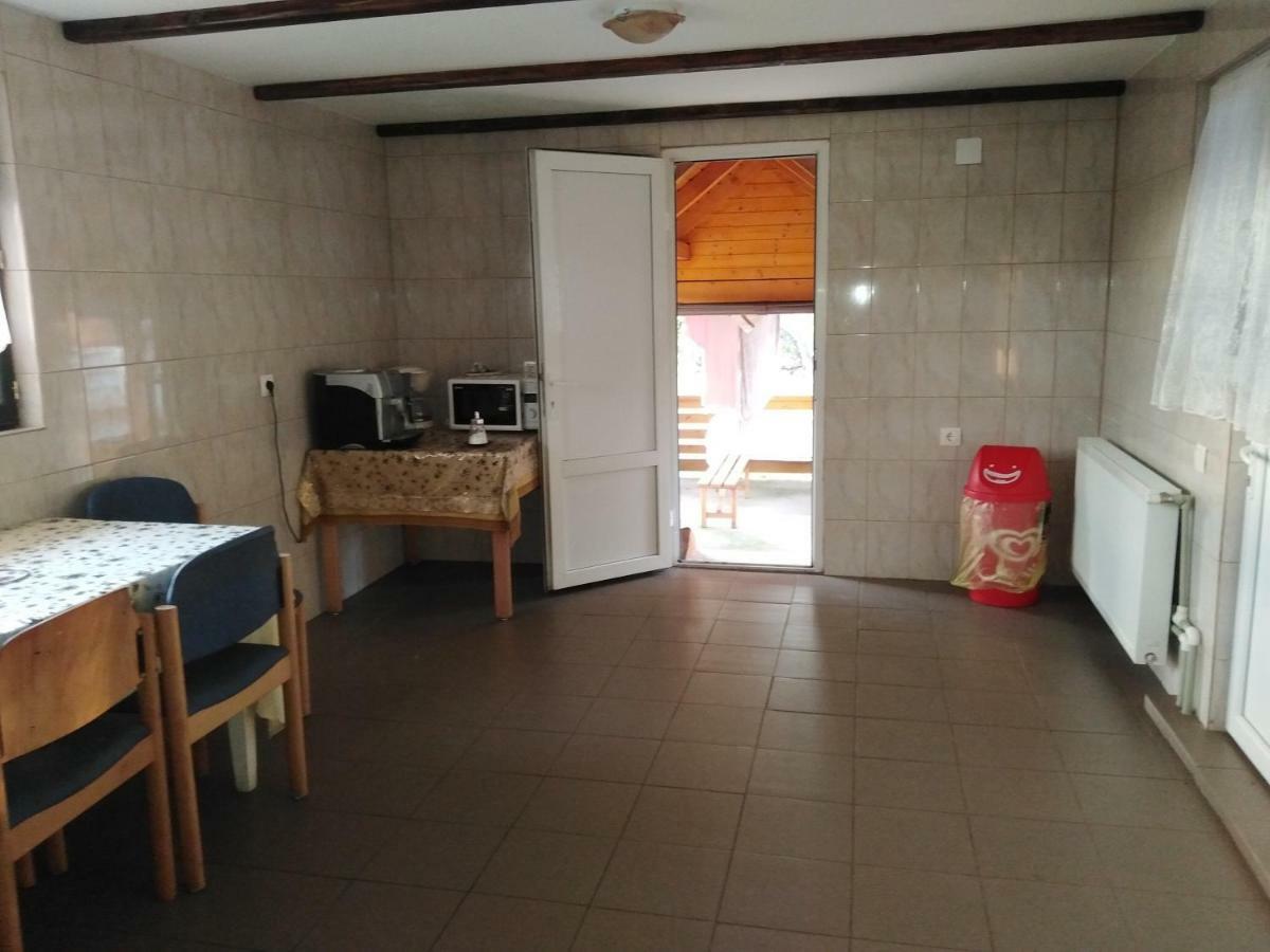 Pensiune Agroturistica "Casa Teodora" Budeşti المظهر الخارجي الصورة